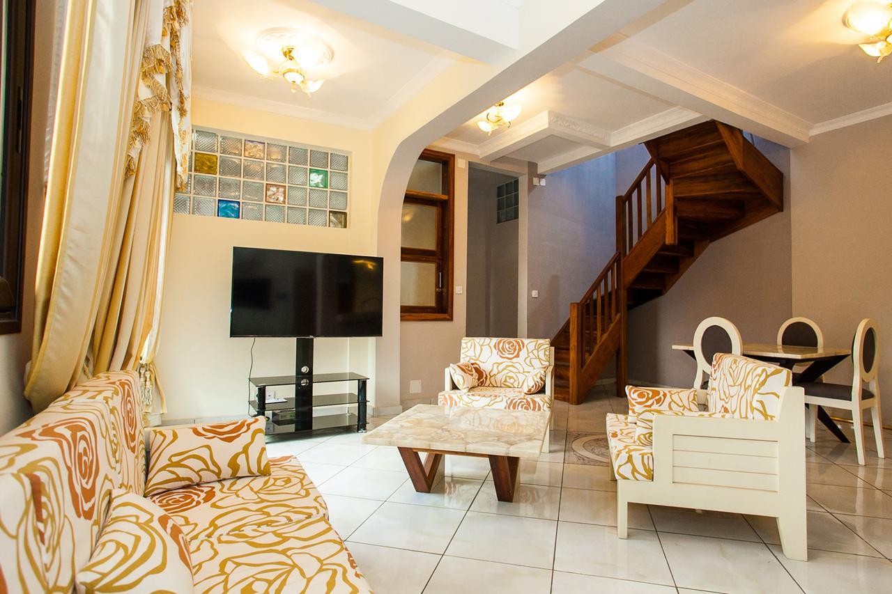 Oceanis Home & Voyages Ivato  المظهر الخارجي الصورة