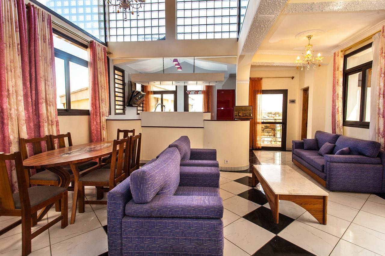 Oceanis Home & Voyages Ivato  المظهر الخارجي الصورة