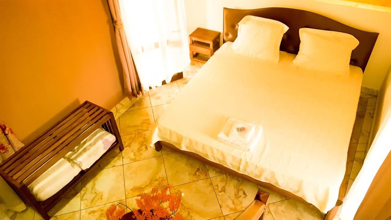 Oceanis Home & Voyages Ivato  المظهر الخارجي الصورة
